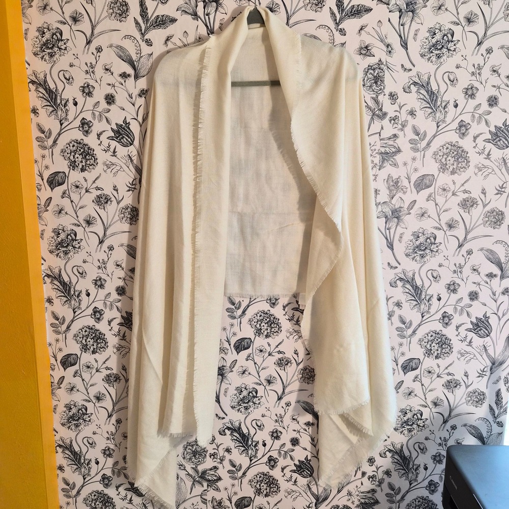 LC Lauren Conrad Cream Textured Woven Shawl Scarf Chic Quiet Luxury Soft Girl